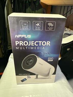 HIPPUS HY300 Portable Smart Mini Projector